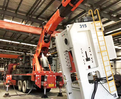 石壁镇附近随车吊出租，轻松解决运输难题